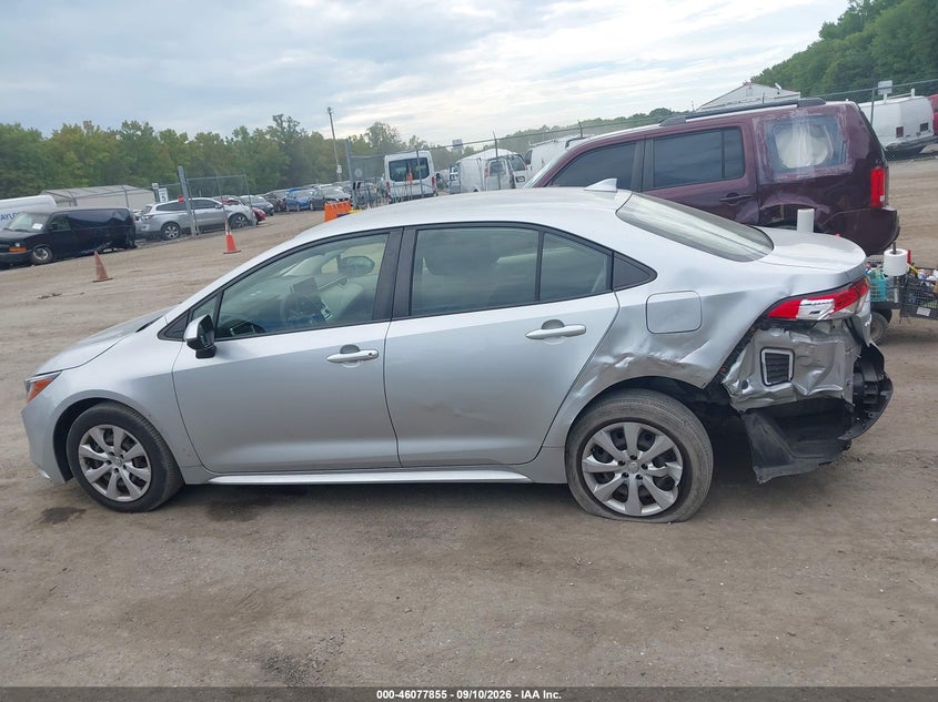 TOYOTA COROLLA - zdjęcie 14