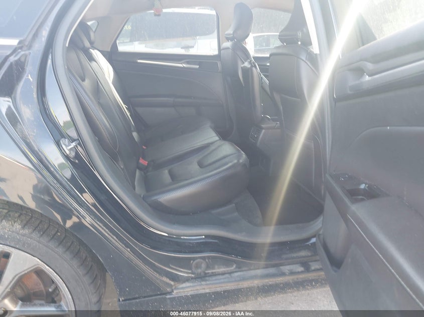 2016 FORD FUSION auction photo 8
