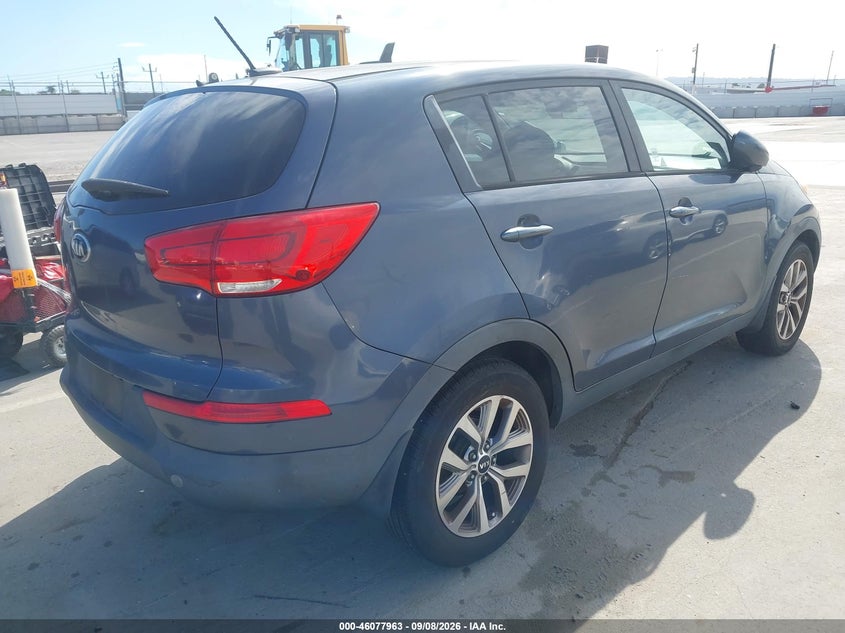 2015 KIA SPORTAGE auction photo 4