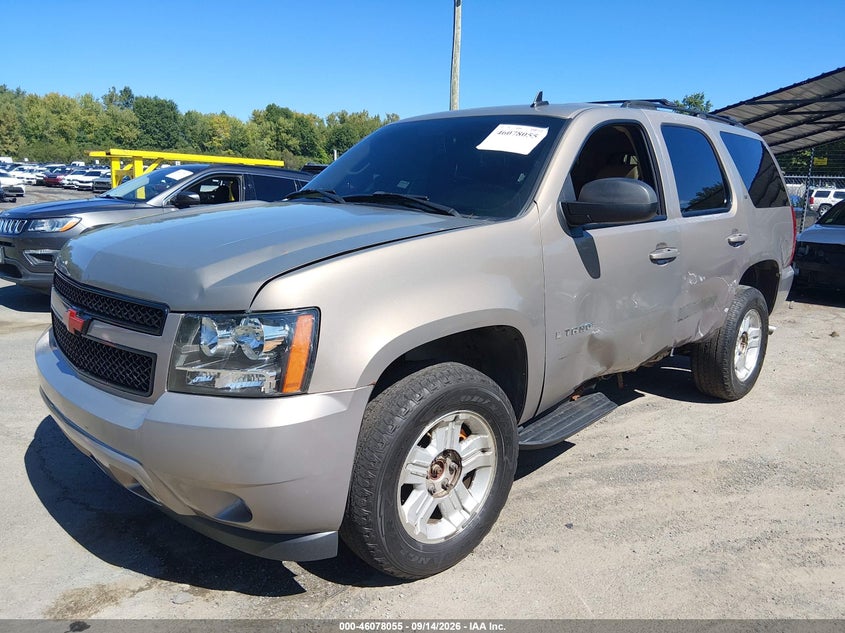 2007 Chevrolet Tahoe, Left Side, IAAI, VIN 1GNFK13047R238775 — photo 2