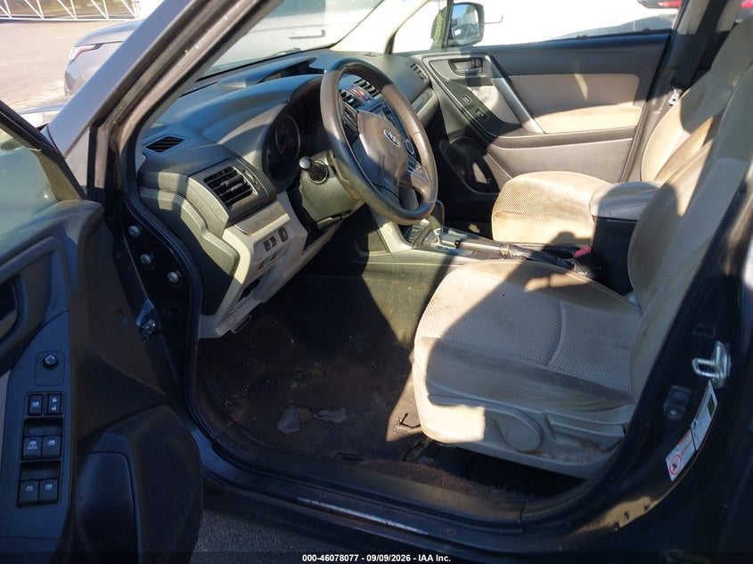 2015 SUBARU FORESTER auction photo 5