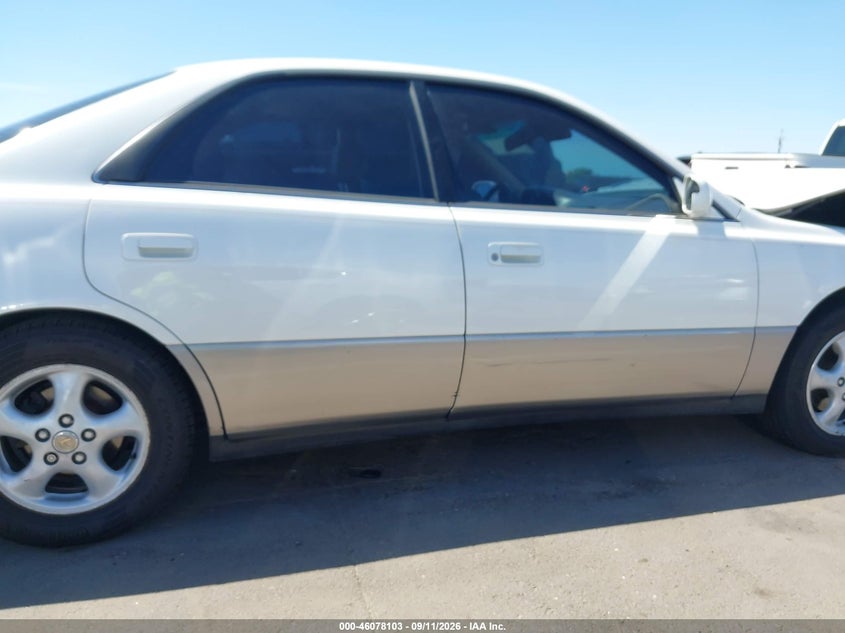 LEXUS ES 300 1998 VIN JT8BF28G7W0142633
