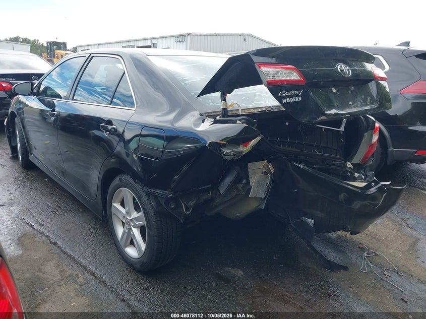 Vin: 4t1bf1fk2eu430243, lot: 46577660, toyota camry se 20143
