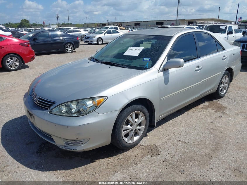 2005 Toyota Camry, Звичайний знос, IAAI, VIN 4T1BF30K25U100848 — фото 2
