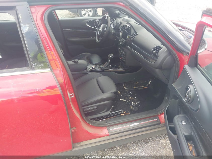 2017 MINI CLUBMAN auction photo 5