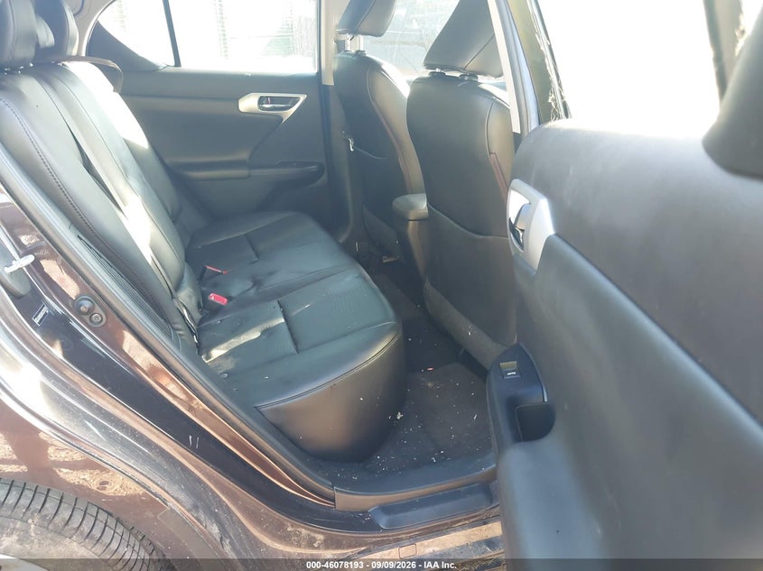 2012 LEXUS CT 200H auction photo 8