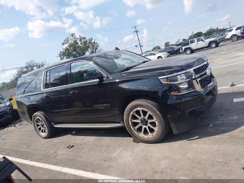 CHEVROLET SUBURBAN - zdjęcie 13