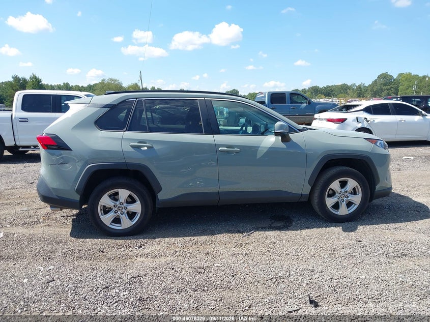 TOYOTA RAV4 - zdjęcie 14