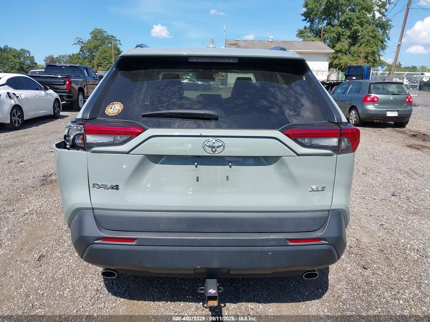 TOYOTA RAV4 - zdjęcie 17