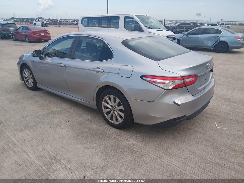 2018 TOYOTA CAMRY auction photo 3