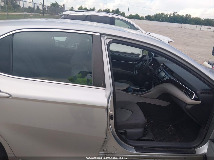 2018 TOYOTA CAMRY auction photo 5