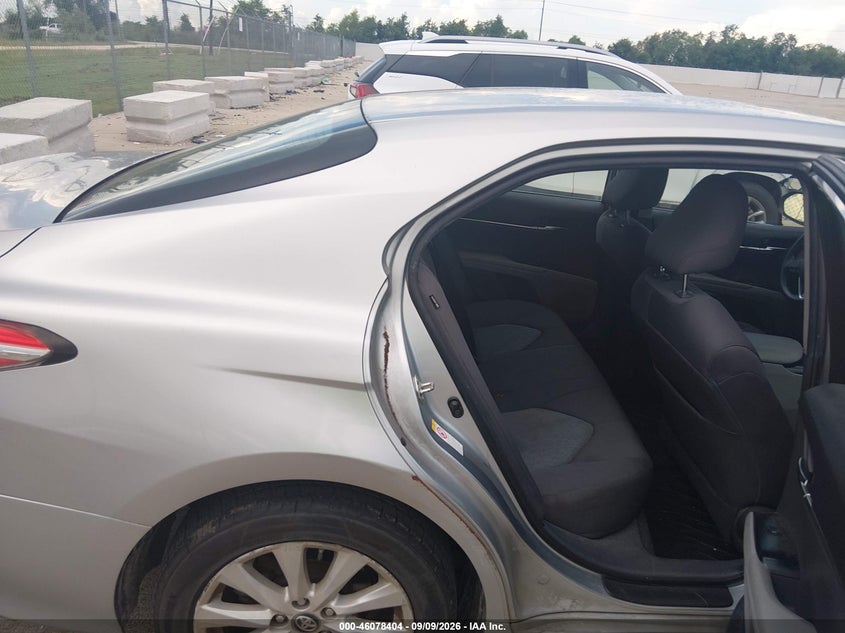 2018 TOYOTA CAMRY auction photo 8
