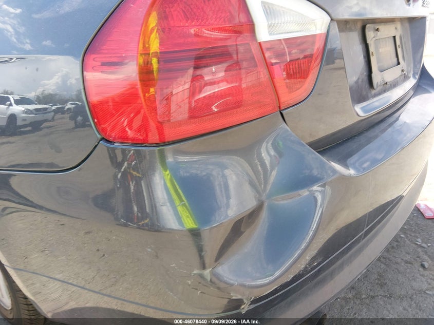 2007 BMW 328XI auction photo 6