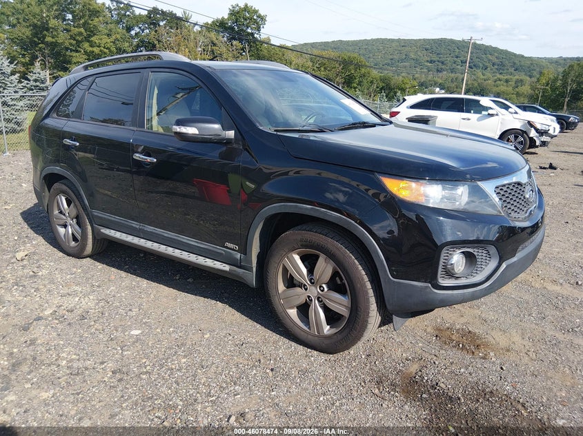 2013 KIA SORENTO auction photo 1