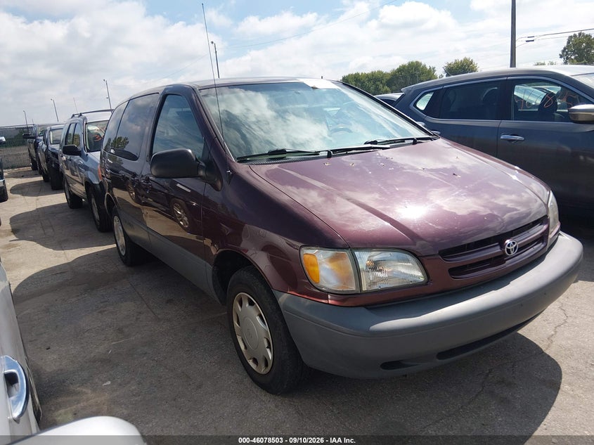 1999 Toyota Sienna Ce