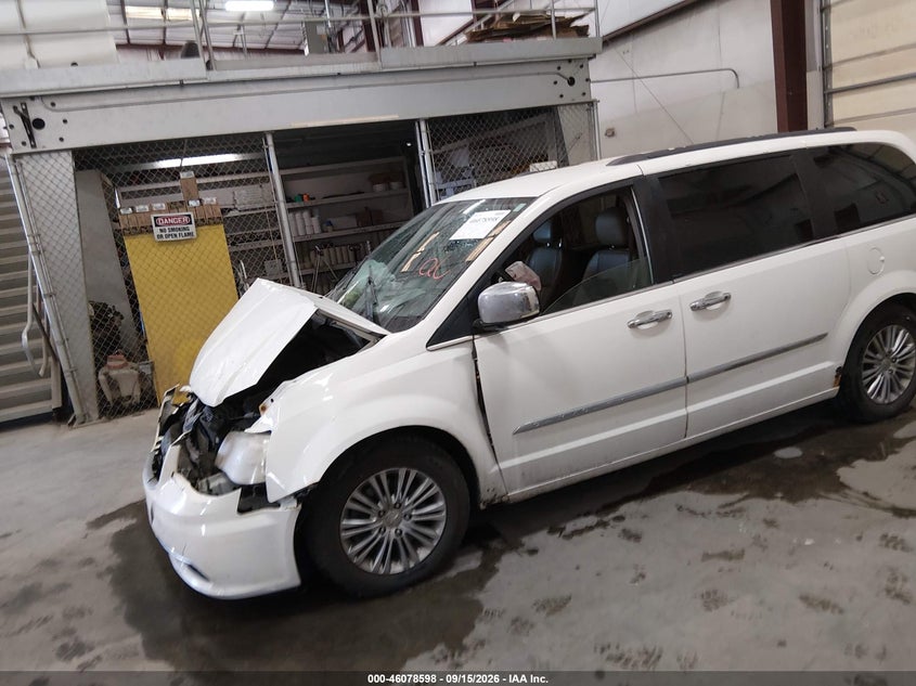 Vin: 2c4rc1cg4dr558331, lot: 46578145, chrysler town & country touring-l 20132