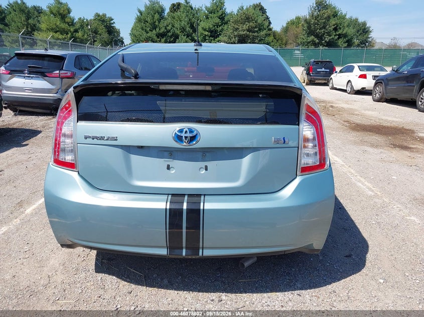 TOYOTA PRIUS - zdjęcie 17