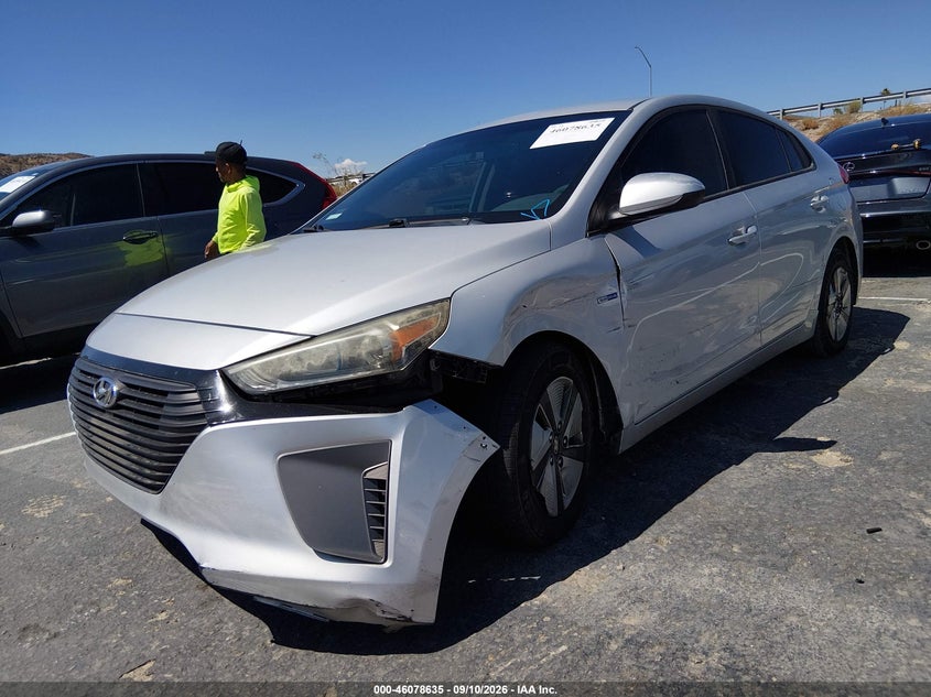 Vin: kmhc65lc0ju060526, lot: 46578182, hyundai ioniq hybrid blue 20182