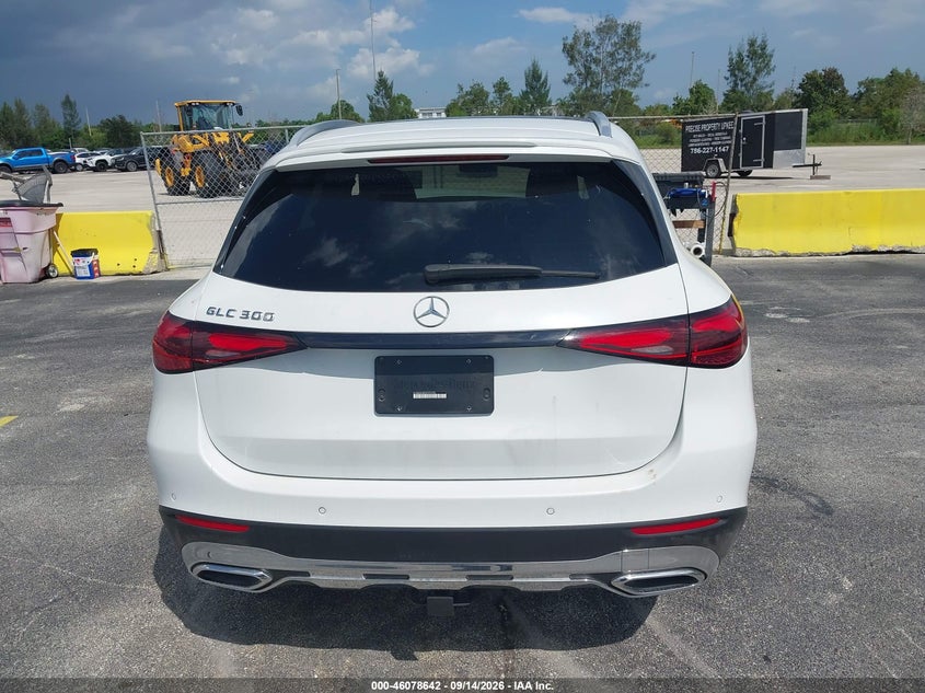 MERCEDES-BENZ GLC 300 - zdjęcie 16