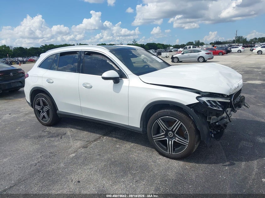 MERCEDES-BENZ GLC 300 - zdjęcie 18