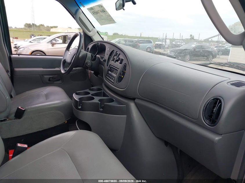 2008 FORD E-350 SUPER DUTY auction photo 5