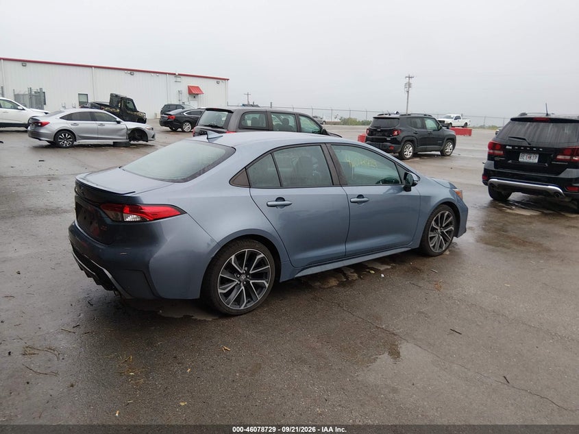 TOYOTA COROLLA - zdjęcie 4