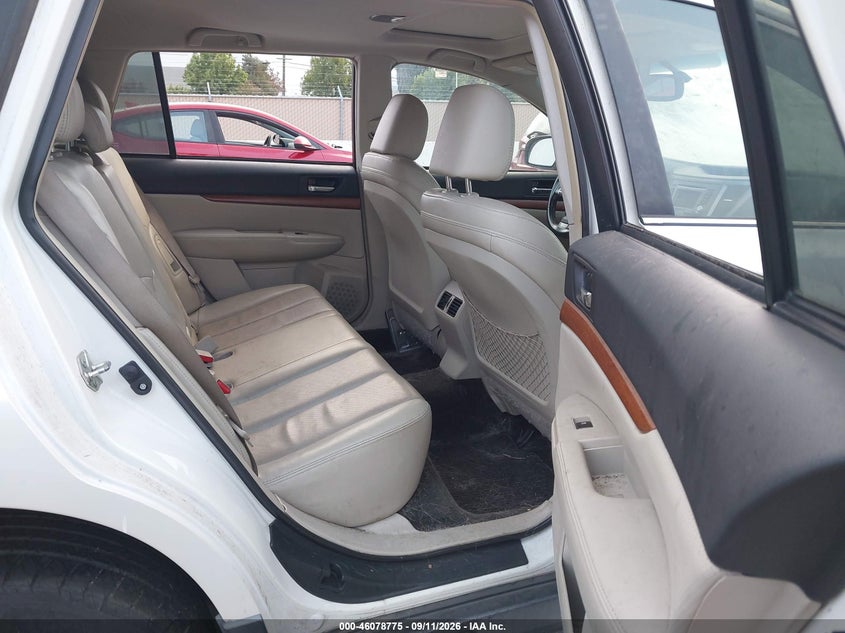 2013 SUBARU OUTBACK auction photo 8