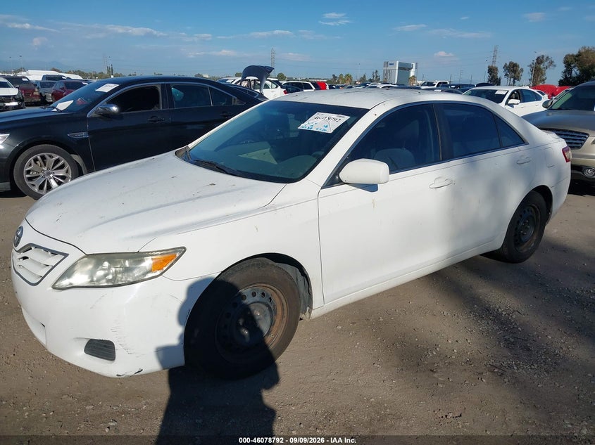2010 TOYOTA CAMRY auction photo 2