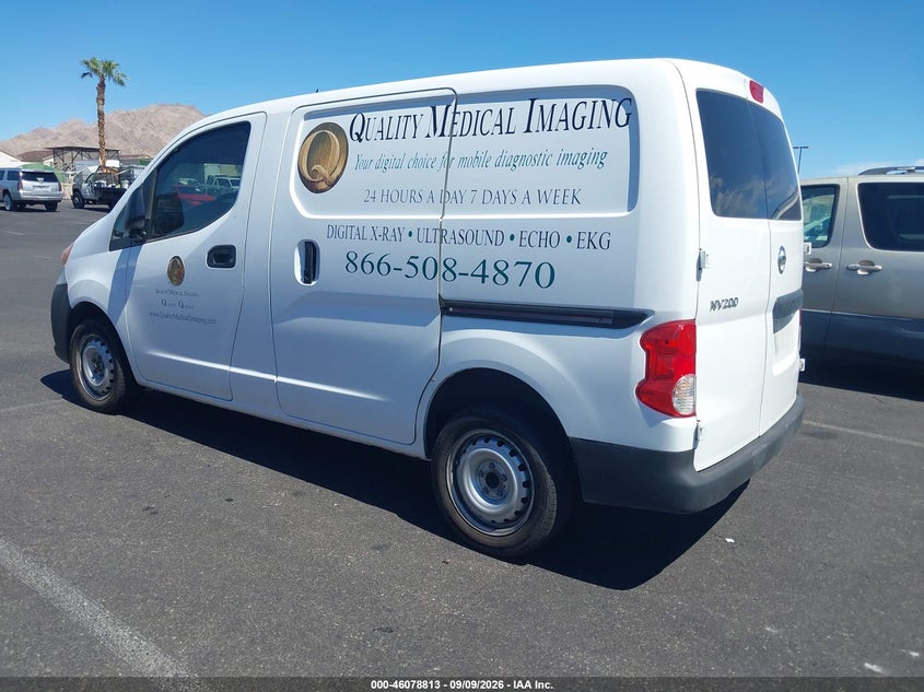 2015 NISSAN NV200 auction photo 3