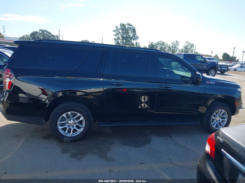 CHEVROLET SUBURBAN - zdjęcie 14