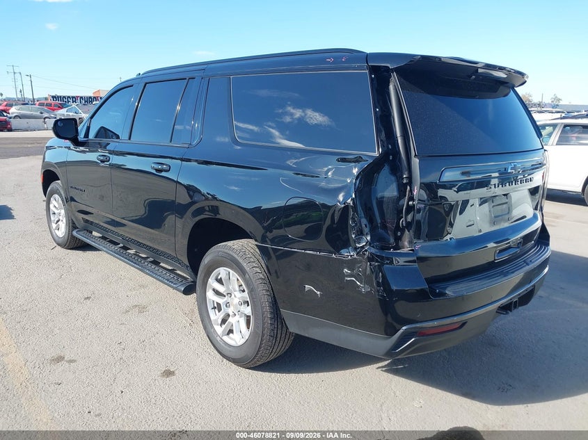 CHEVROLET SUBURBAN - zdjęcie 3