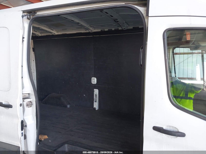 2016 FORD TRANSIT-250 auction photo 8