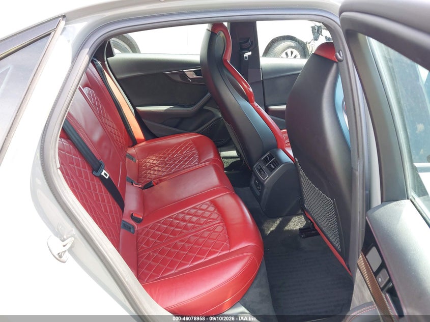 AUDI S4 - zdjęcie 8