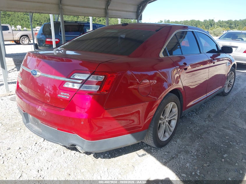 2015 FORD TAURUS auction photo 4