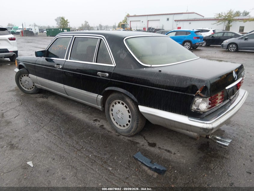 1991 MERCEDES-BENZ 560 auction photo 3