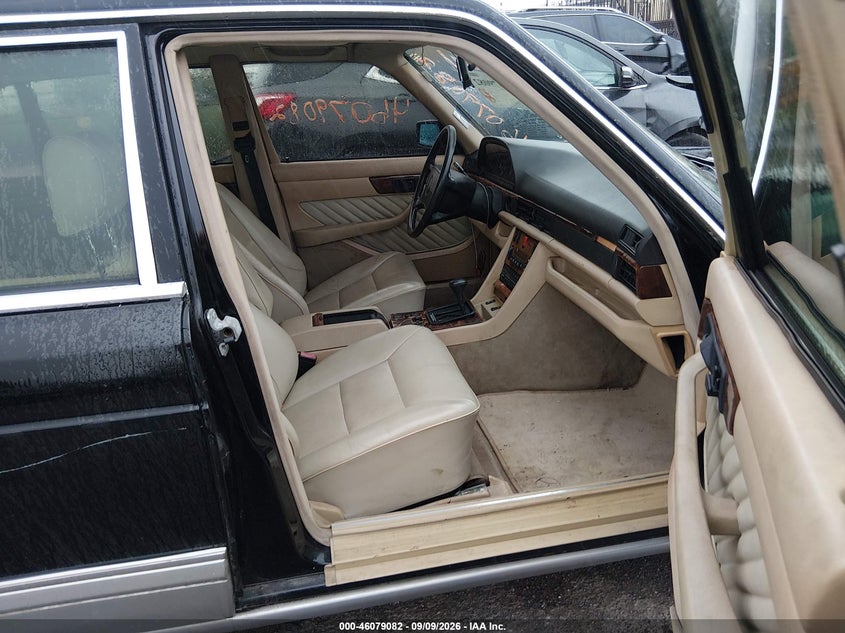 1991 MERCEDES-BENZ 560 auction photo 5