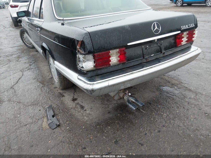 1991 MERCEDES-BENZ 560 auction photo 6