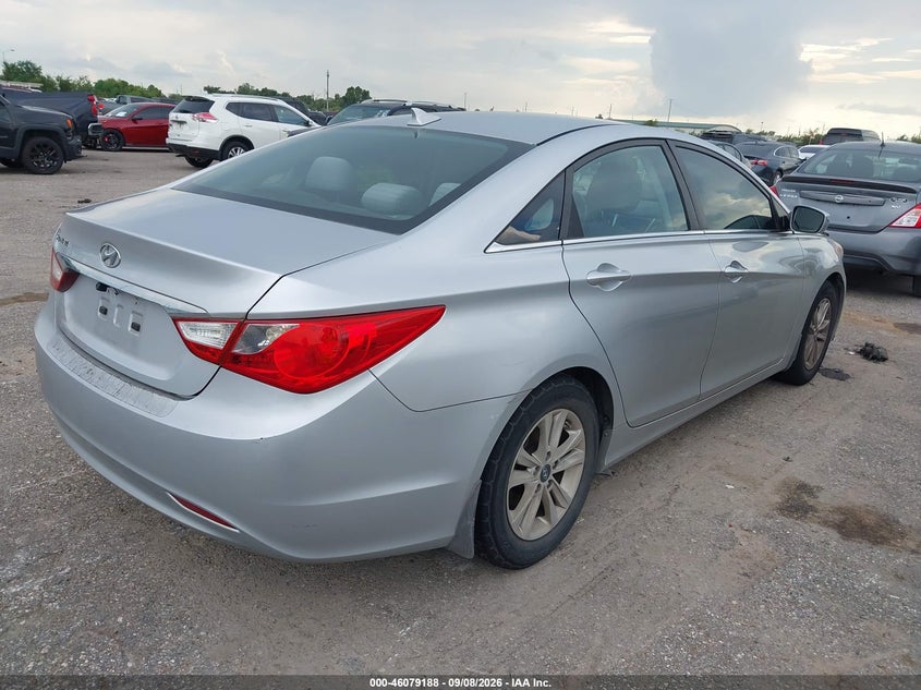 2013 HYUNDAI SONATA auction photo 4