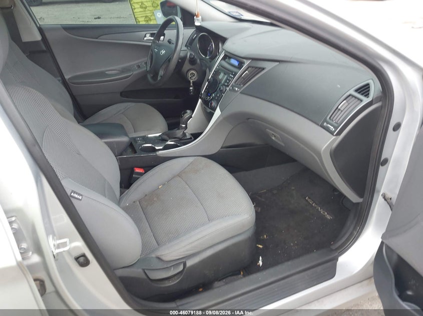 2013 HYUNDAI SONATA auction photo 5