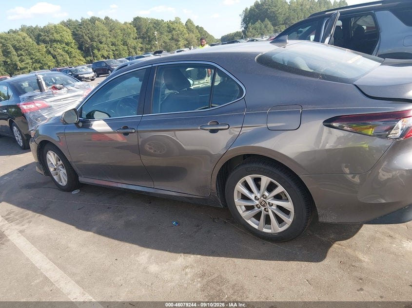 TOYOTA CAMRY - zdjęcie 15