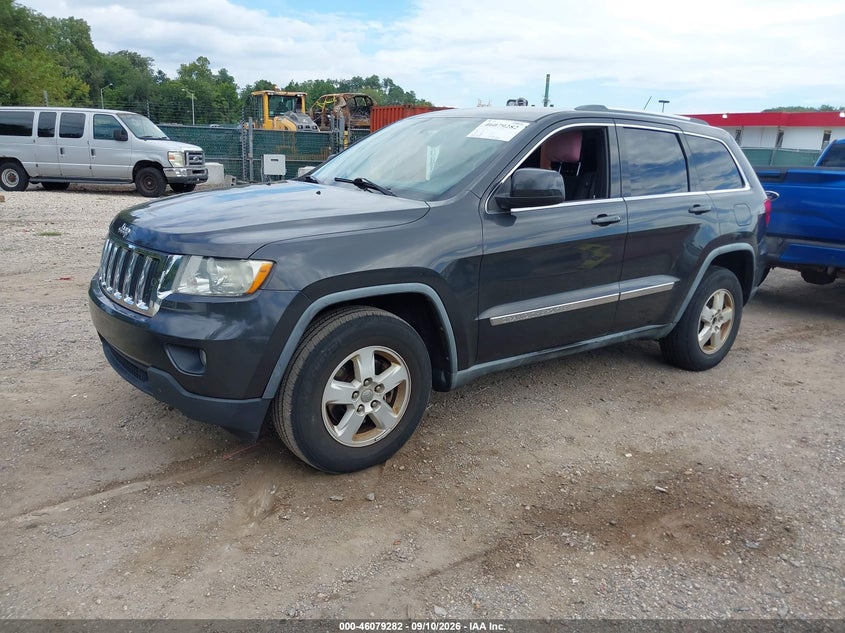 2011 JEEP GRAND CHEROKEE auction photo 2