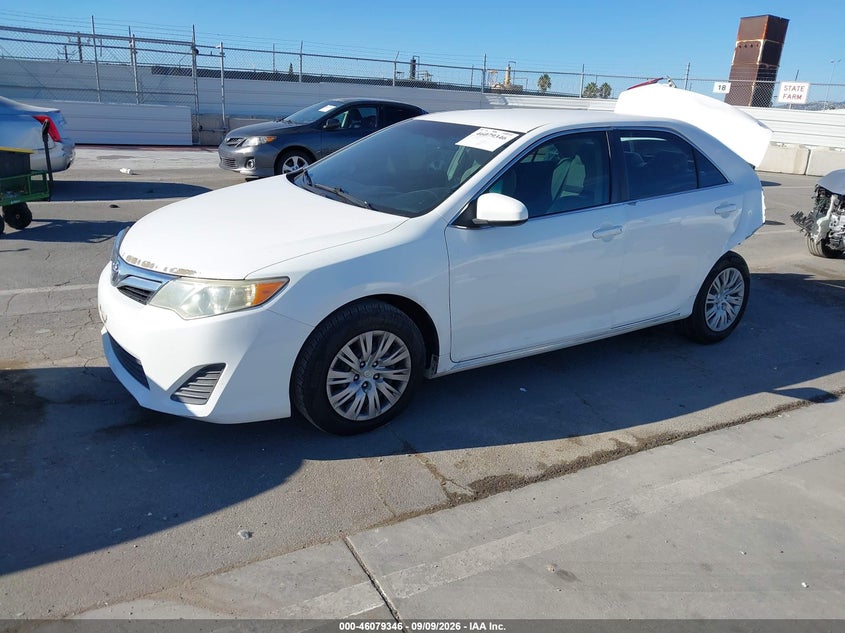 2014 Toyota Camry, Удар ззаду, IAAI, VIN 4T4BF1FKXER411395 — фото 2