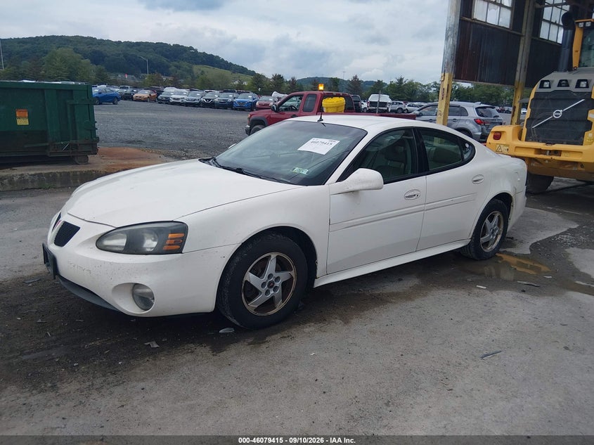 2004 PONTIAC GRAND PRIX auction photo 2