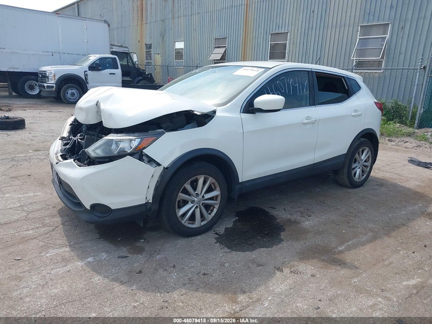 Vin: jn1bj1cr8hw121585, lot: 46578965, nissan rogue sport s 20172