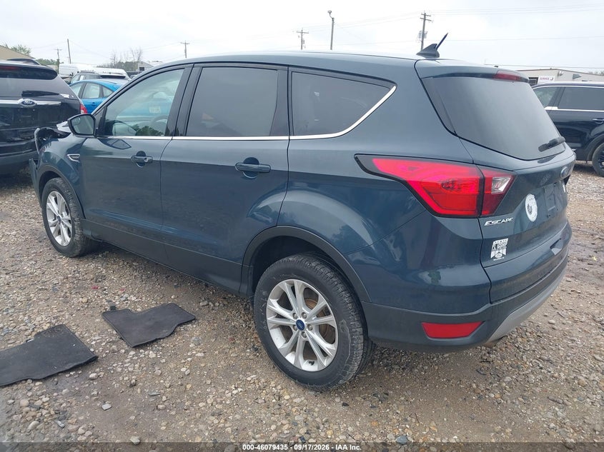 Vin: 1fmcu9gd8kua19773, lot: 46578982, ford escape se 20193