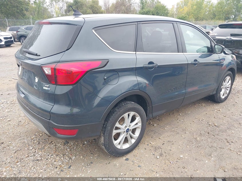 Vin: 1fmcu9gd8kua19773, lot: 46578982, ford escape se 20194