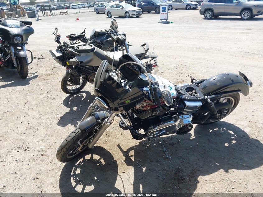 HARLEY-DAVIDSON FXDL 2015