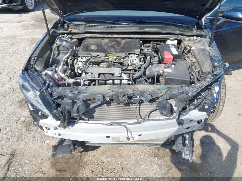 TOYOTA CAMRY - zdjęcie 10