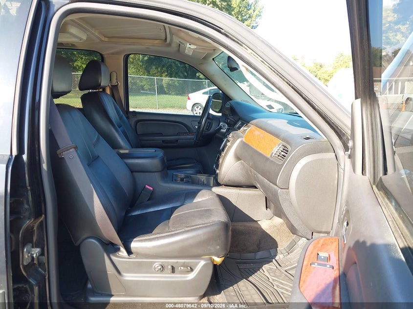 2007 GMC YUKON auction photo 5