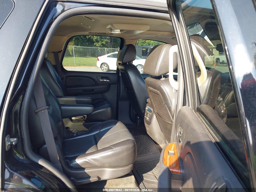 2007 GMC YUKON auction photo 8